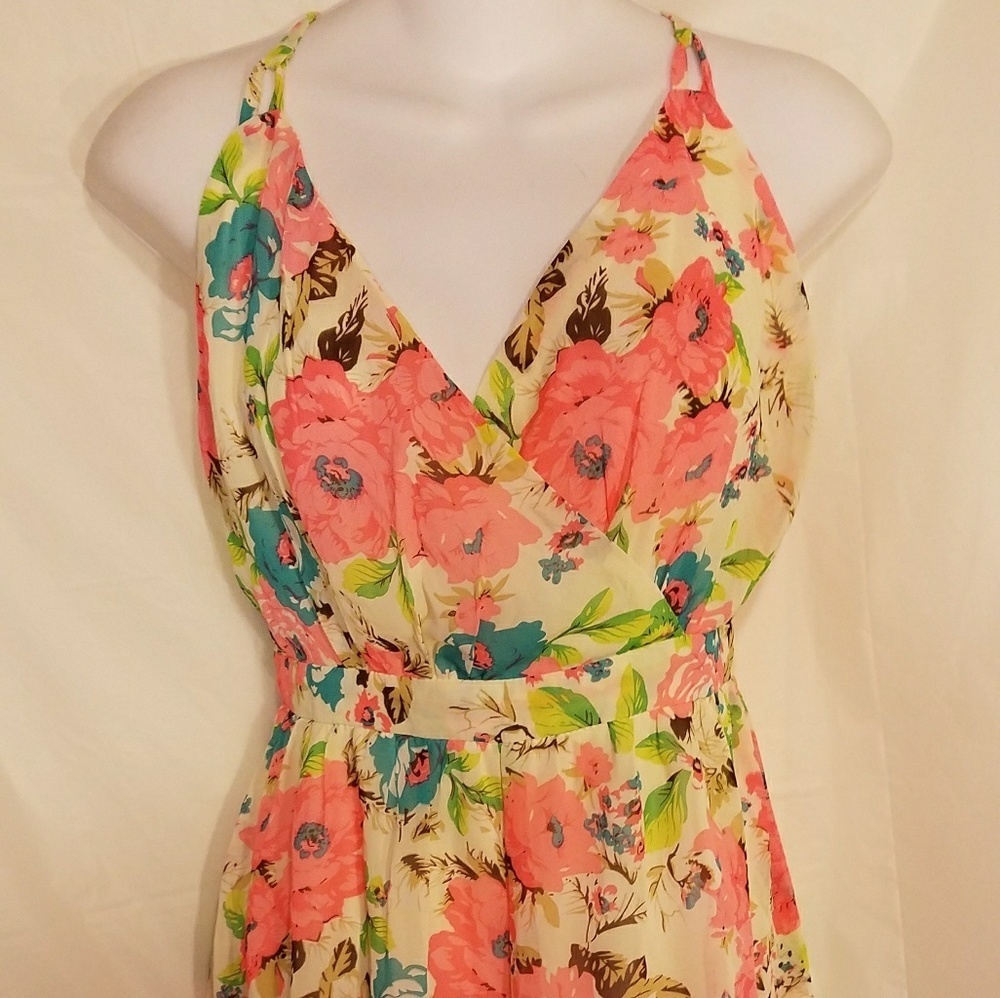 Windsor spaghetti strap criss cross back blouse M